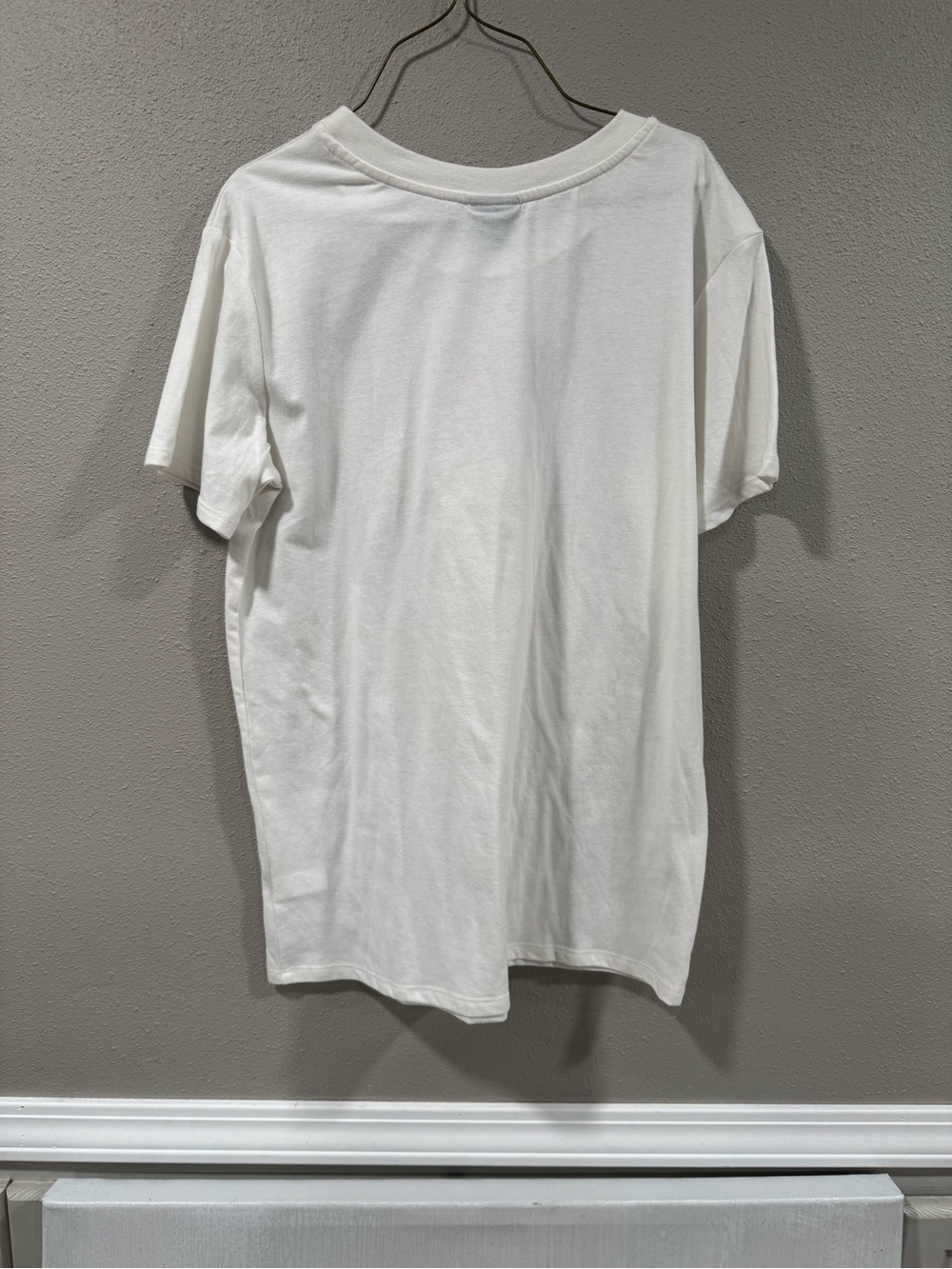 NWT Cute Bow & Heart Graphic Tee in White with Pink Accents - Picture 4 of 4
